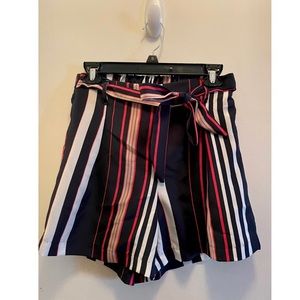 Multicolor striped shorts - Small